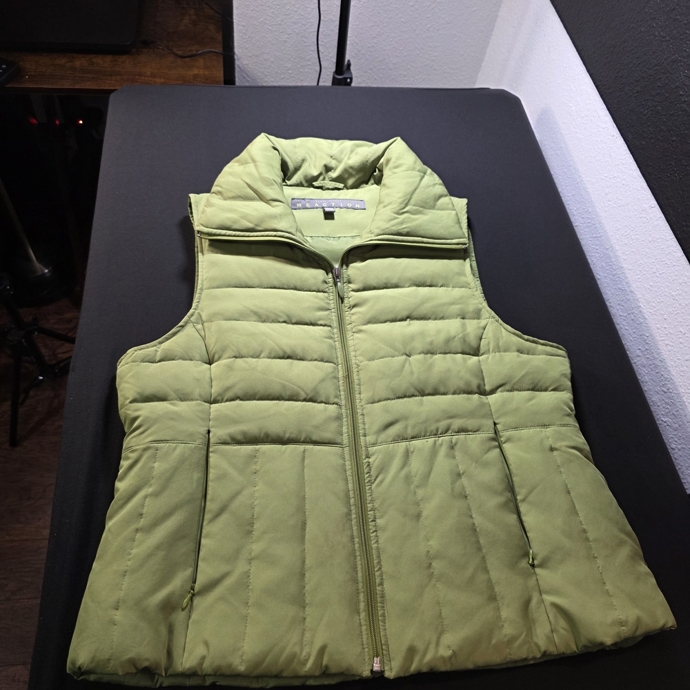 Women's Kenneth Cole Green Quilted Vest Size Large